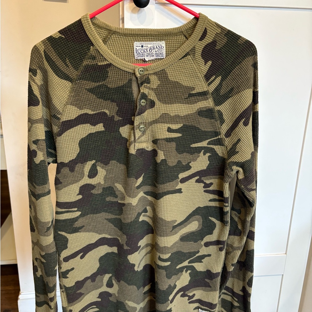 Lucky Brand Green Camo Waffle Knit Top